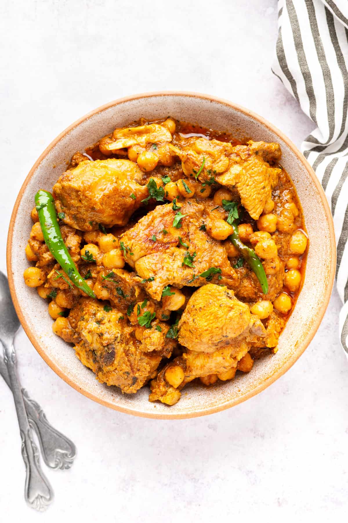 Murg Chholey